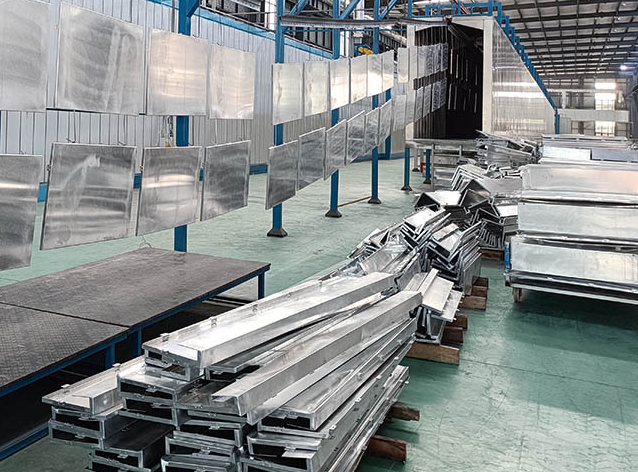Las causas del pelado de los paneles de aluminio y plástico.