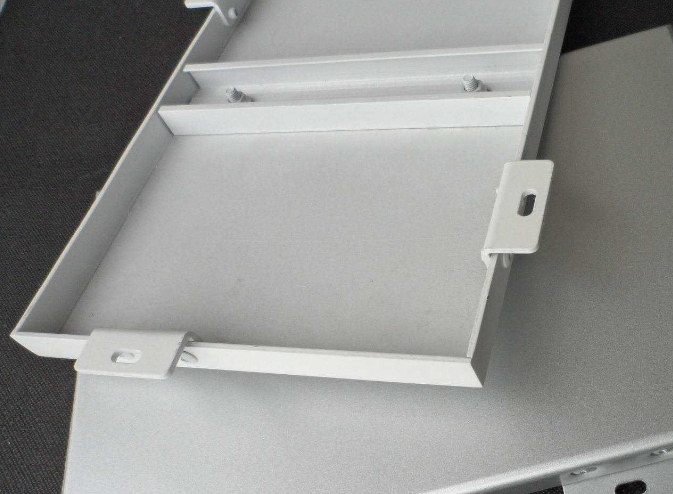 El rendimiento superior del panel compuesto de aluminio ALUCOBOND